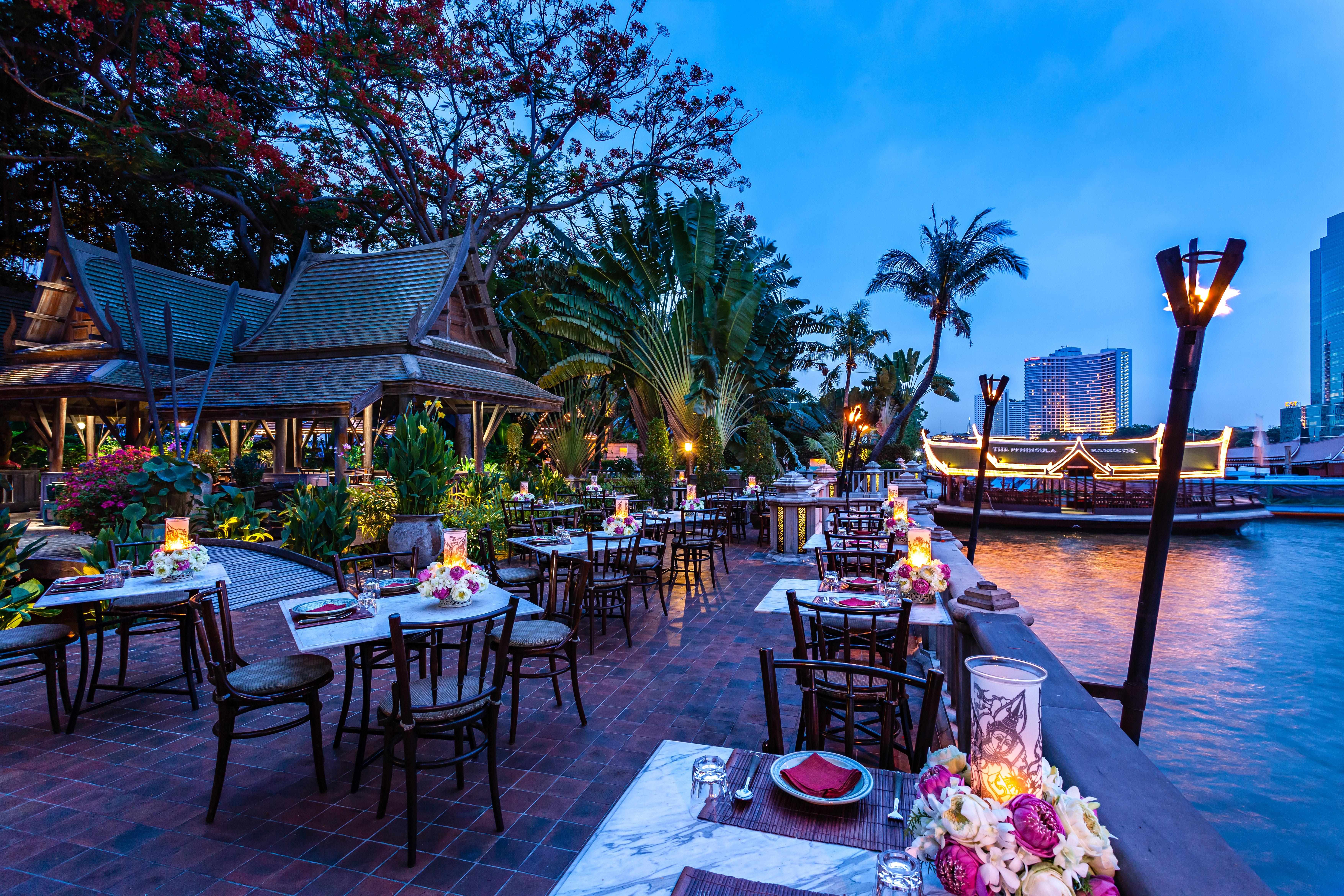 The Peninsula Bangkok Hotel Kültér fotó River Cafe
